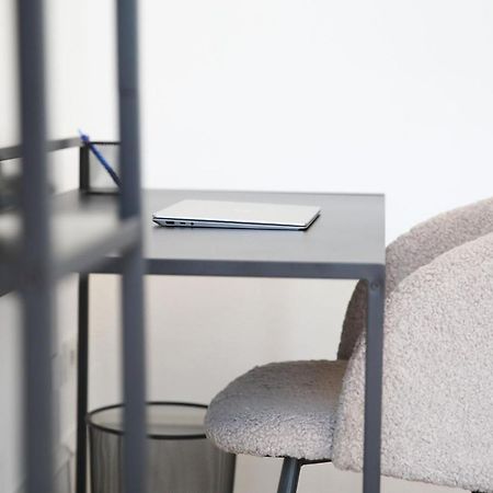 Palais Passy~Design Suite Mit Ausblick Im Zentrum ヴィースバーデン エクステリア 写真