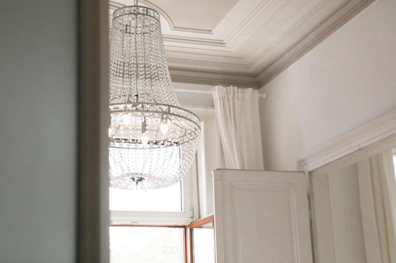 Palais Passy~Design Suite Mit Ausblick Im Zentrum ヴィースバーデン エクステリア 写真
