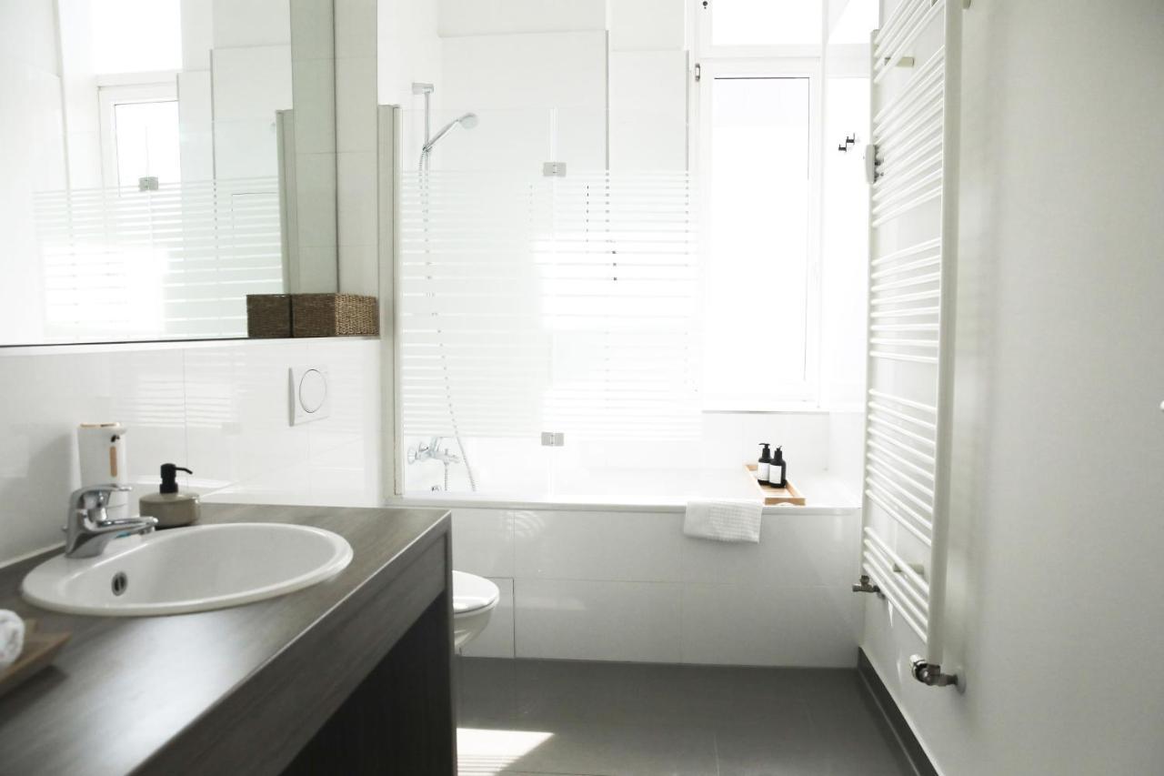Palais Passy~Design Suite Mit Ausblick Im Zentrum ヴィースバーデン エクステリア 写真