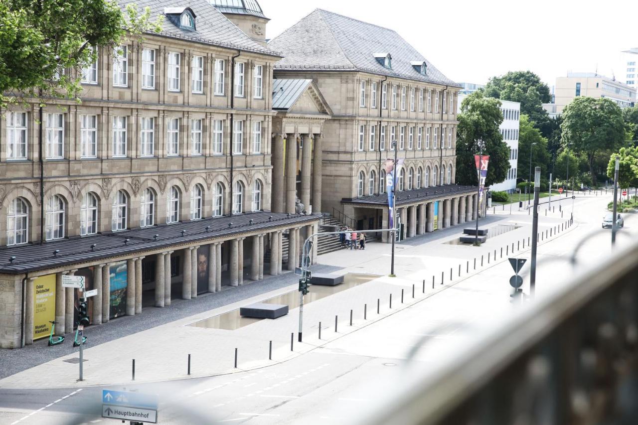 Palais Passy~Design Suite Mit Ausblick Im Zentrum ヴィースバーデン エクステリア 写真