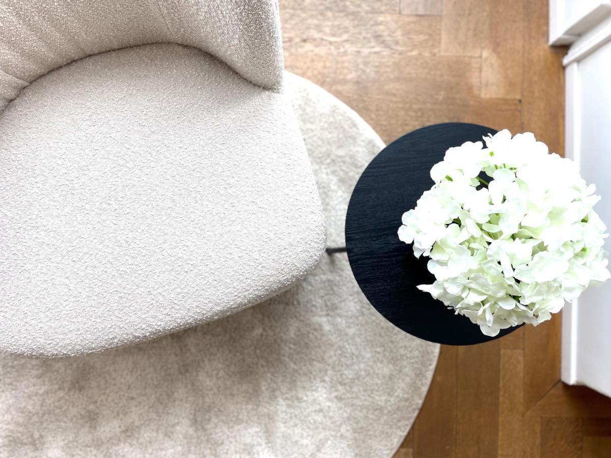 Palais Passy~Design Suite Mit Ausblick Im Zentrum ヴィースバーデン エクステリア 写真